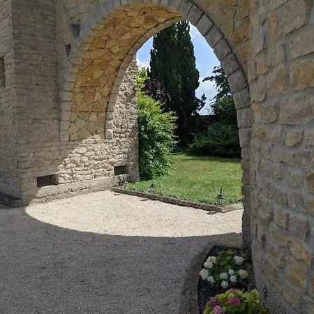Les Tourelles De Torvilliers